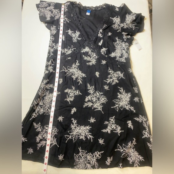 Floral‎ Black and White Dress Size Large - Picture 5 of 11